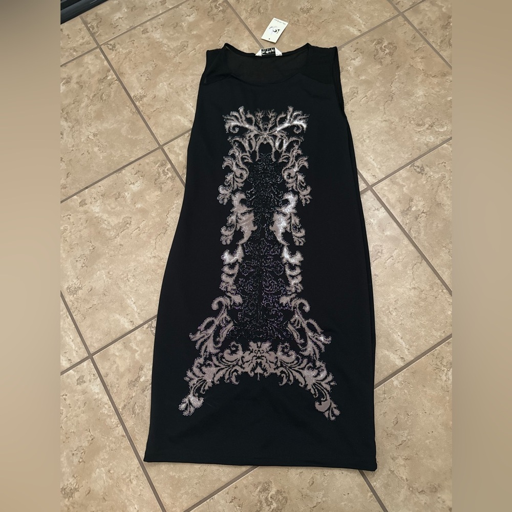 BLACK SLEEVELESS BODYCON BEADED DRESS - Picture 2 of 3